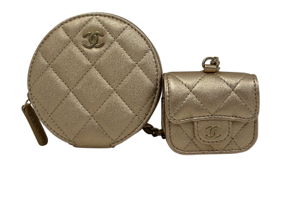 Chanel Charm, vista frontal