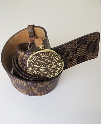 Louis Vuitton Cinturon Hebilla Redonda, vista frontal