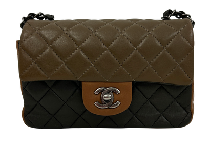 Classic Flap Mini, vista frontal