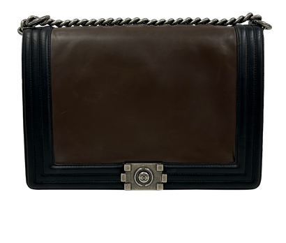 Boy Large, vista frontal