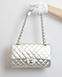 Classic Flap Bag, vista frontal