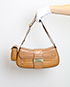 Bolso al Hombro, vista frontal