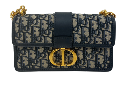 Montaigne Chain 30, vista frontal