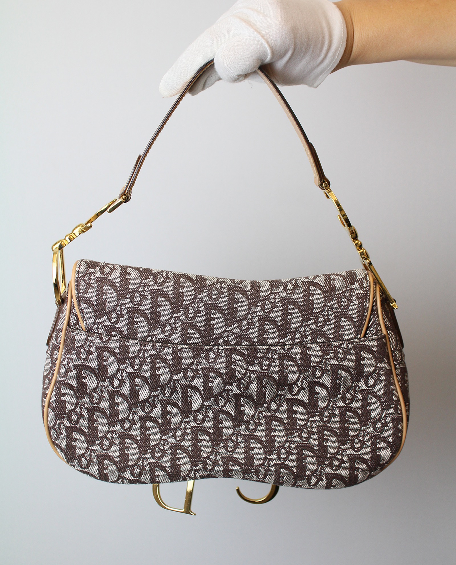 Double Saddle, 350&euro;, Marrón, Vista trasera