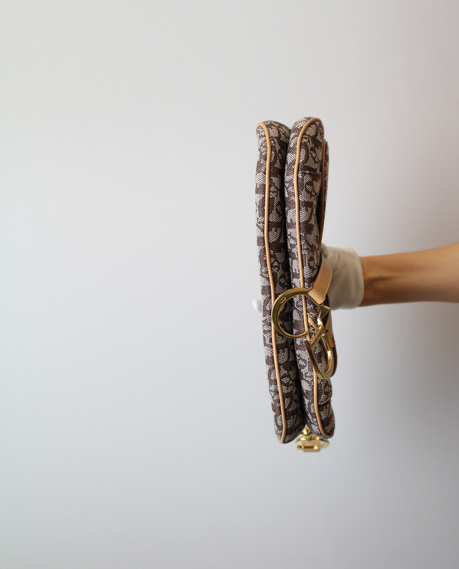 Double Saddle, 350&euro;, Marrón, Vista inferior