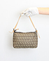 Pochette, vista trasera