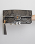 Lucy Clutch, vista frontal