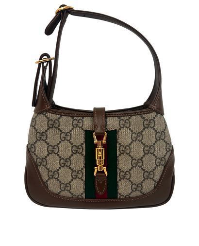 Jackie O, vista frontal