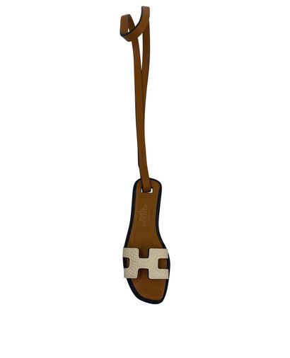 Hermes Charm, vista frontal