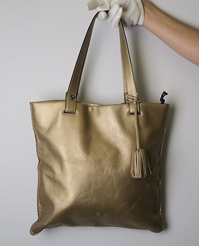 Tote Flamenco, vista frontal