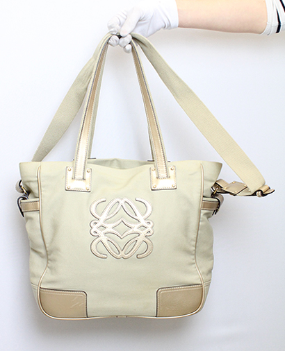 Tote, vista frontal