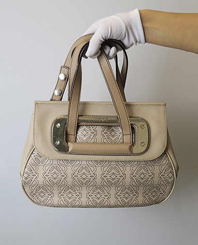 Bolso de mano con bandolera, vista frontal