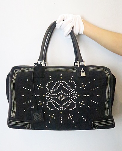 Amazona Swarovski, vista frontal