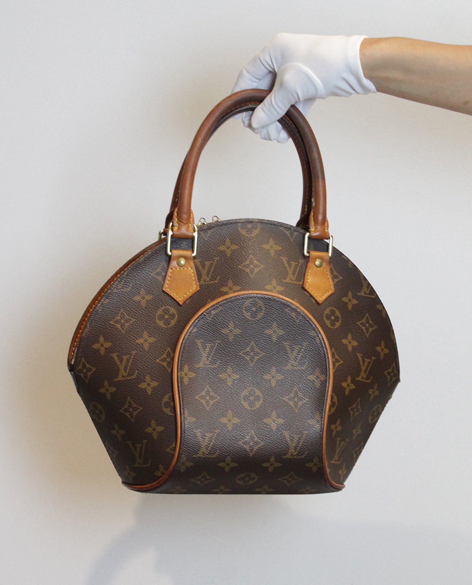 Los bolsos más espectaculares y exclusivos de Louis Vuitton se subastan en  Sotheby's