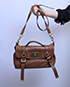 Alexa Satchel, vista frontal