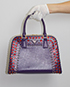 Pyramid Bag, vista frontal