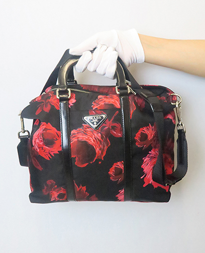 Tote Flores, vista frontal