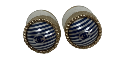 Chanel Pendientes, vista frontal